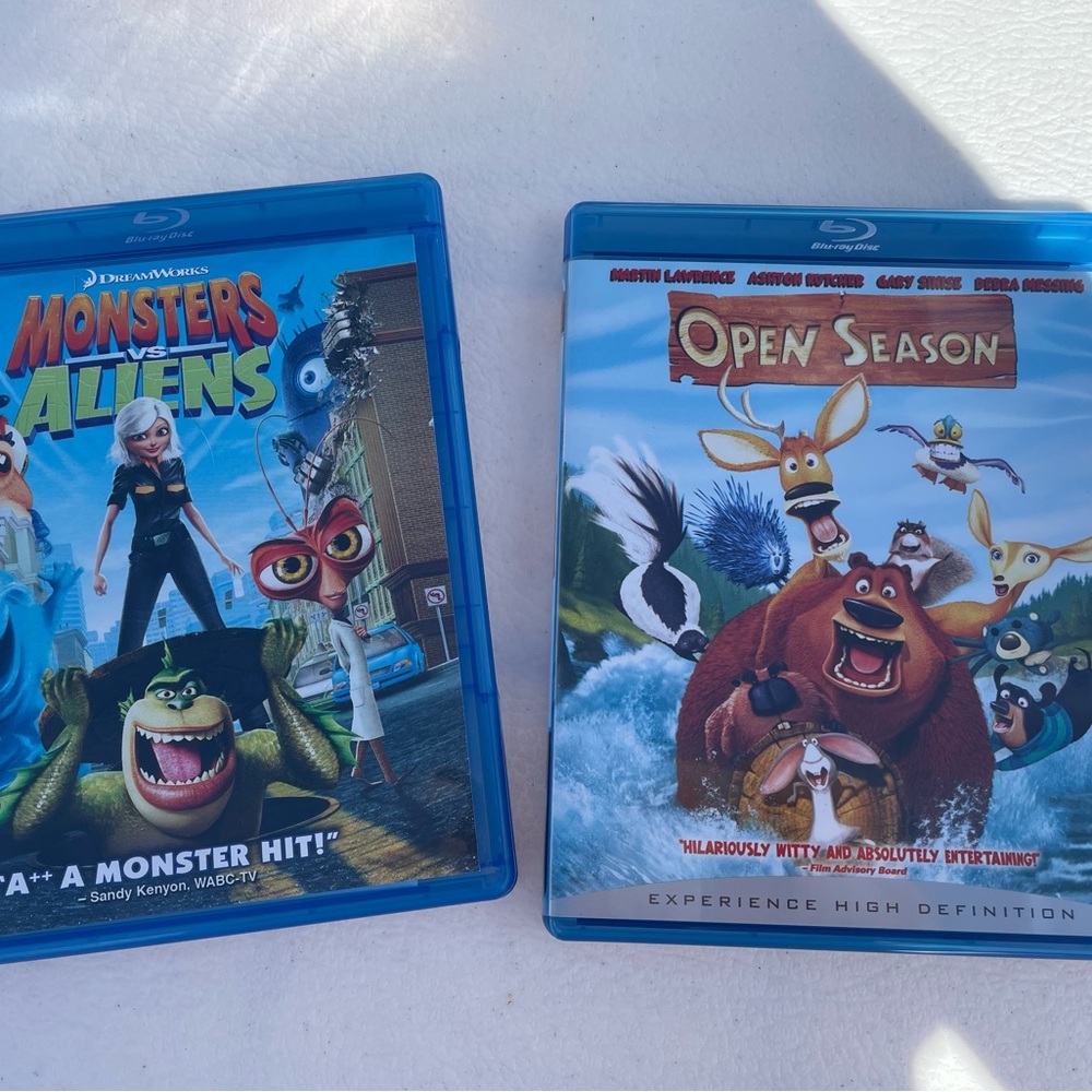 DreamWorks Animated Adventure Blu-ray Set - Blue Cases